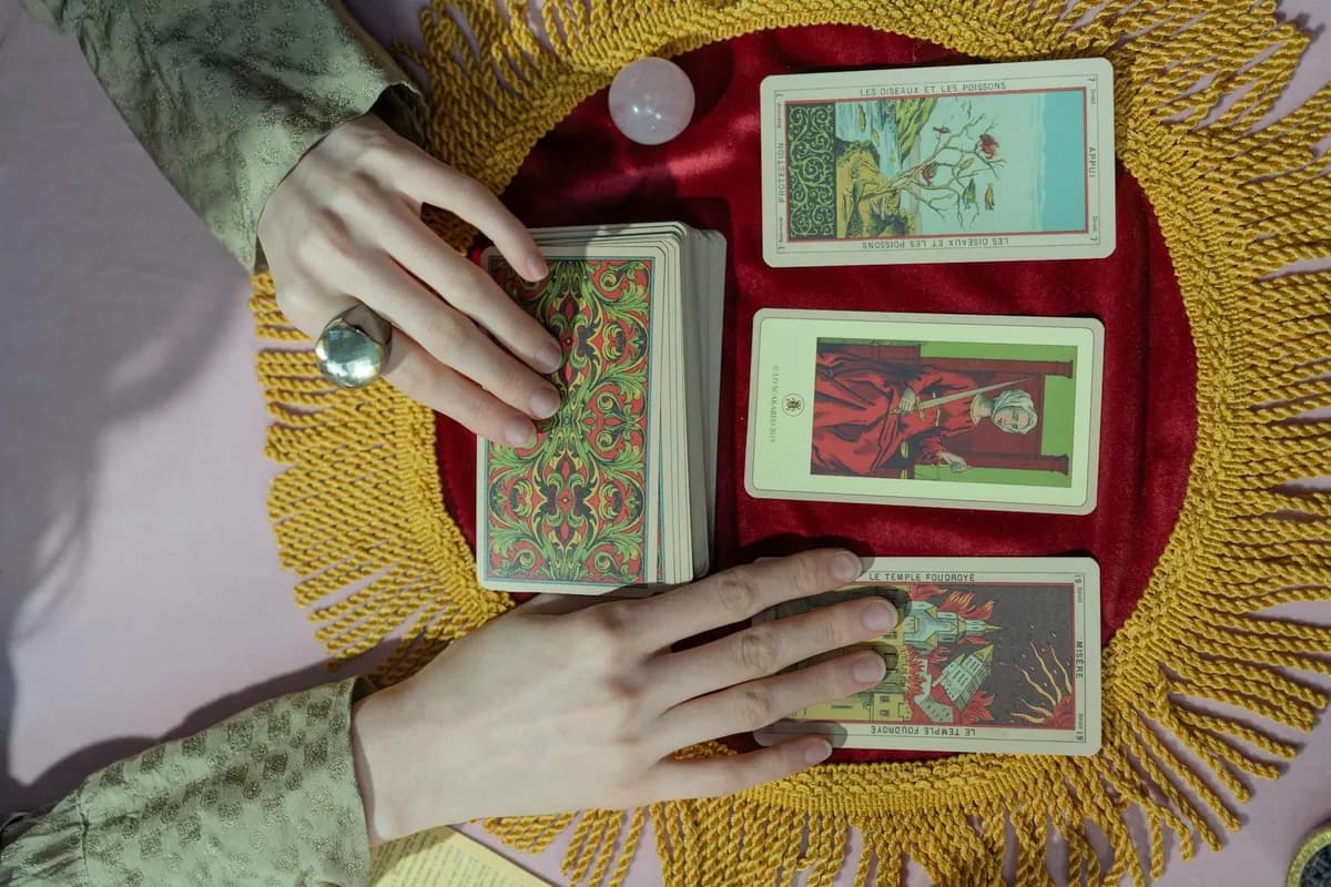 Clairvoyant — Metaphysical health practice