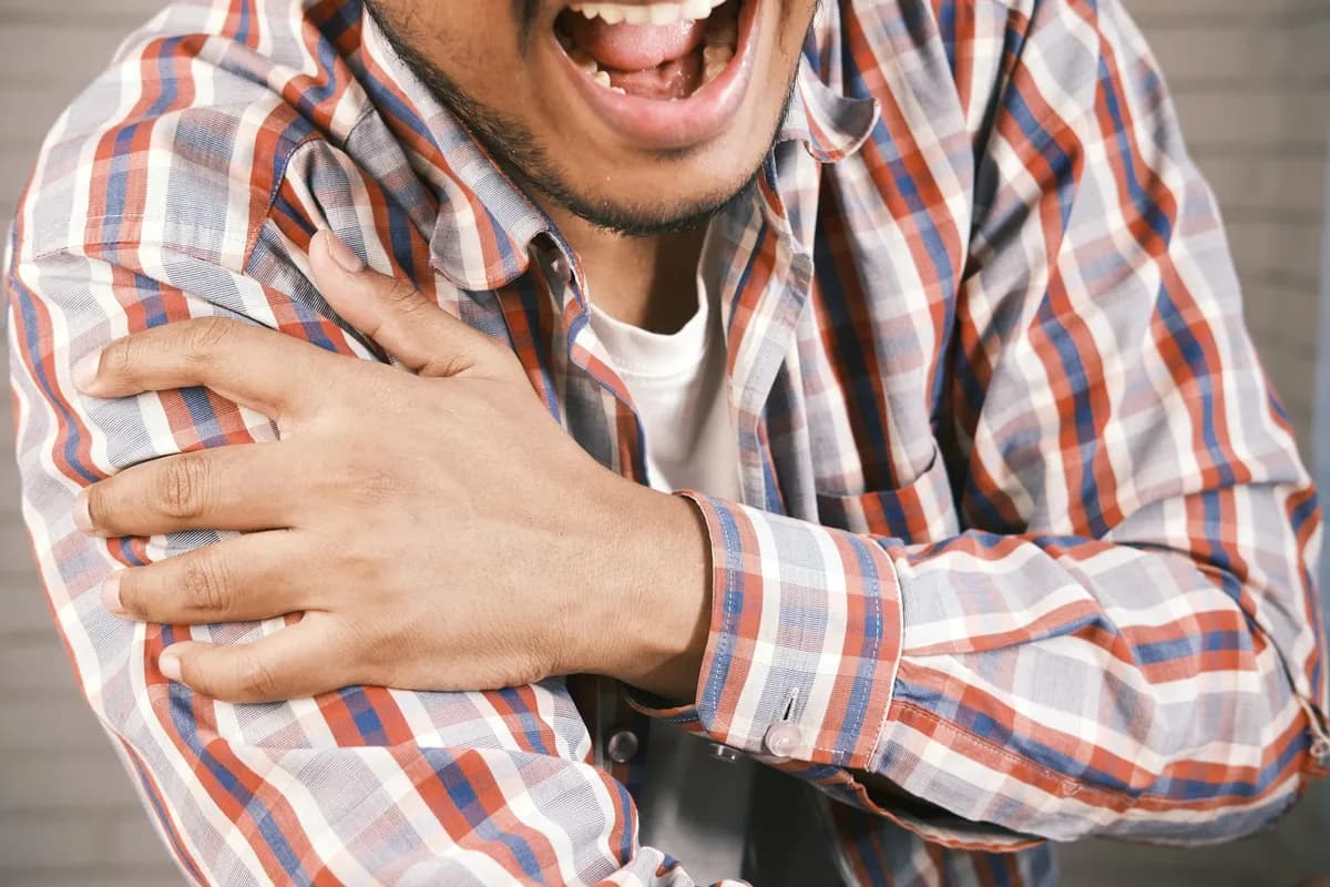 Chronic Dull Chest Pain — health symptom