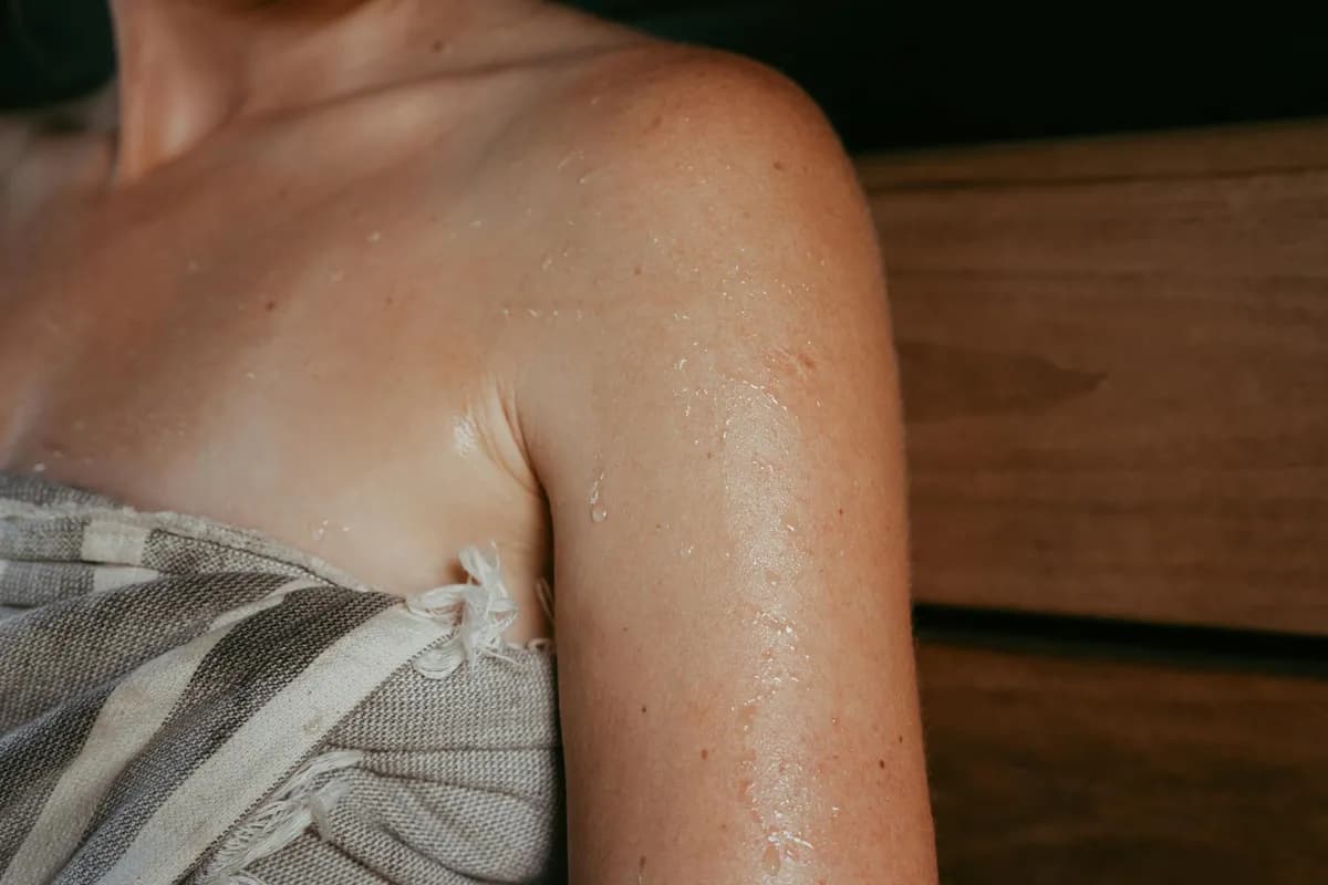 Hot flashes or night sweats — health symptom